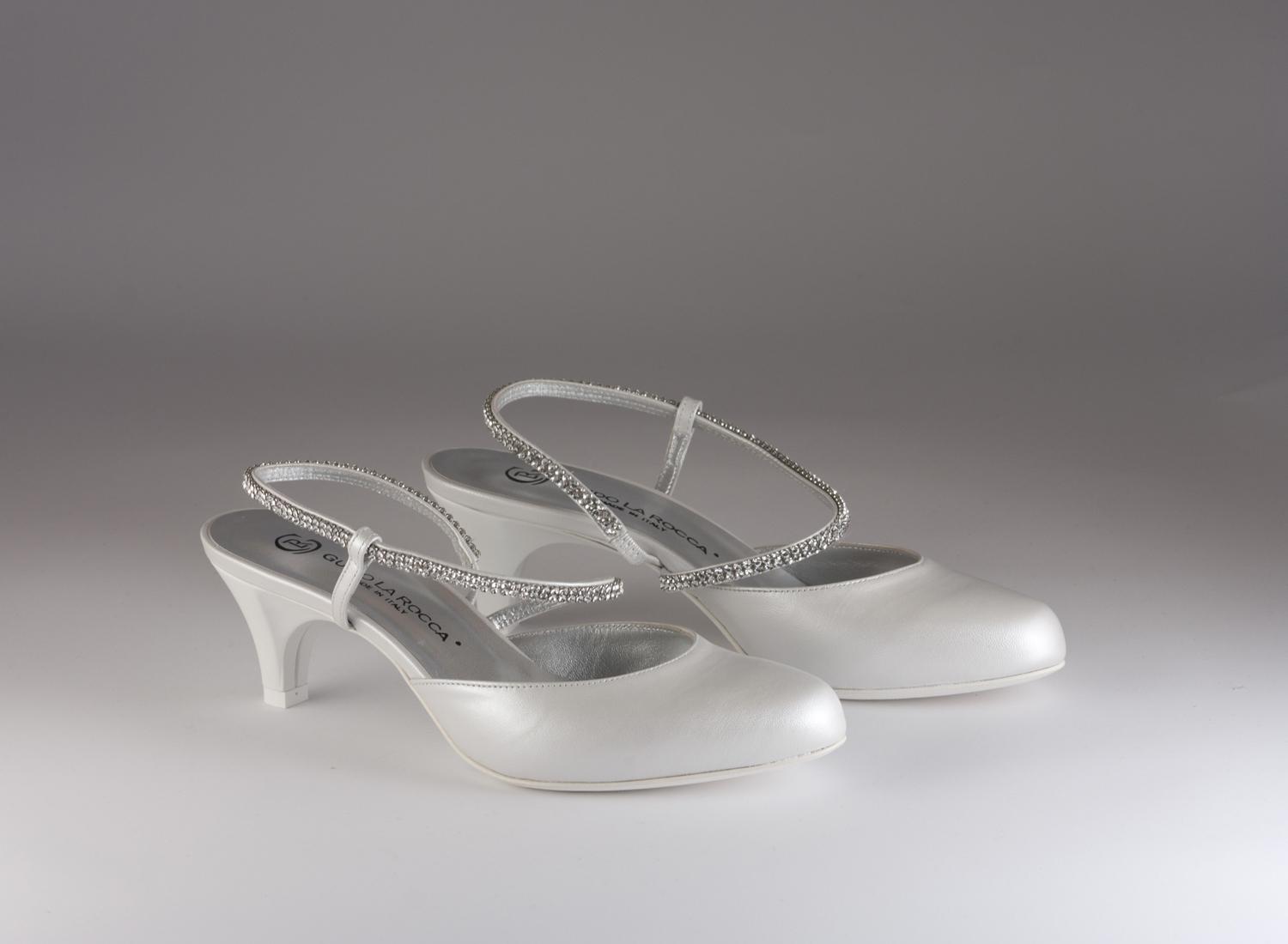 Scarpa Guido La Rocca chanel in pelle bianco con