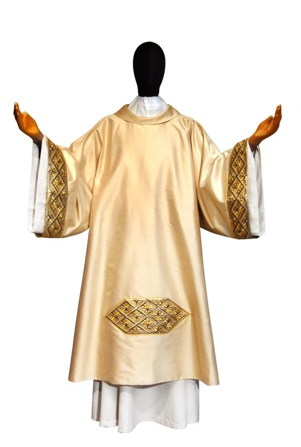 Dalmatica bianca D126BM2