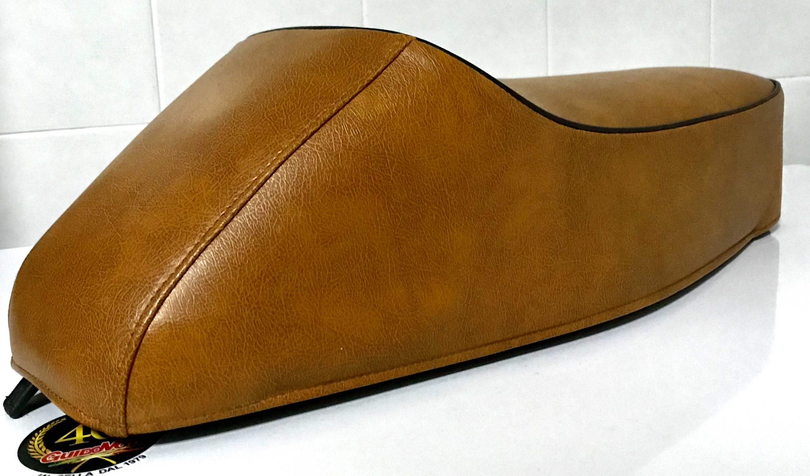 GMV0212 SELLA MONO POSTO MARRONE CAFE' RACE VESPA 50 SPECIAL PIAGGIO  Specialista Vespa, Lambretta, Ciao e Vintage