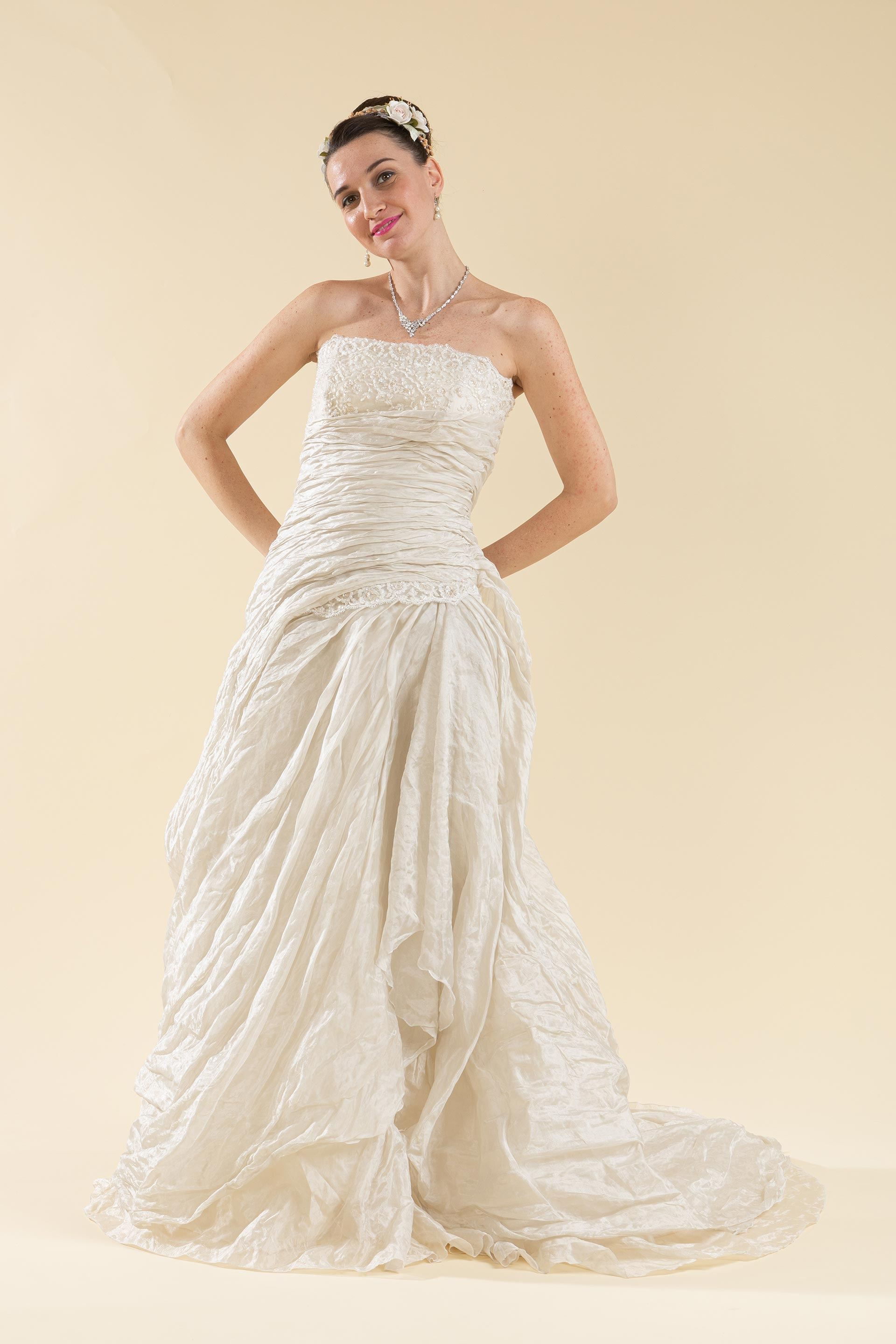 Abito da sposa grigio perla sale