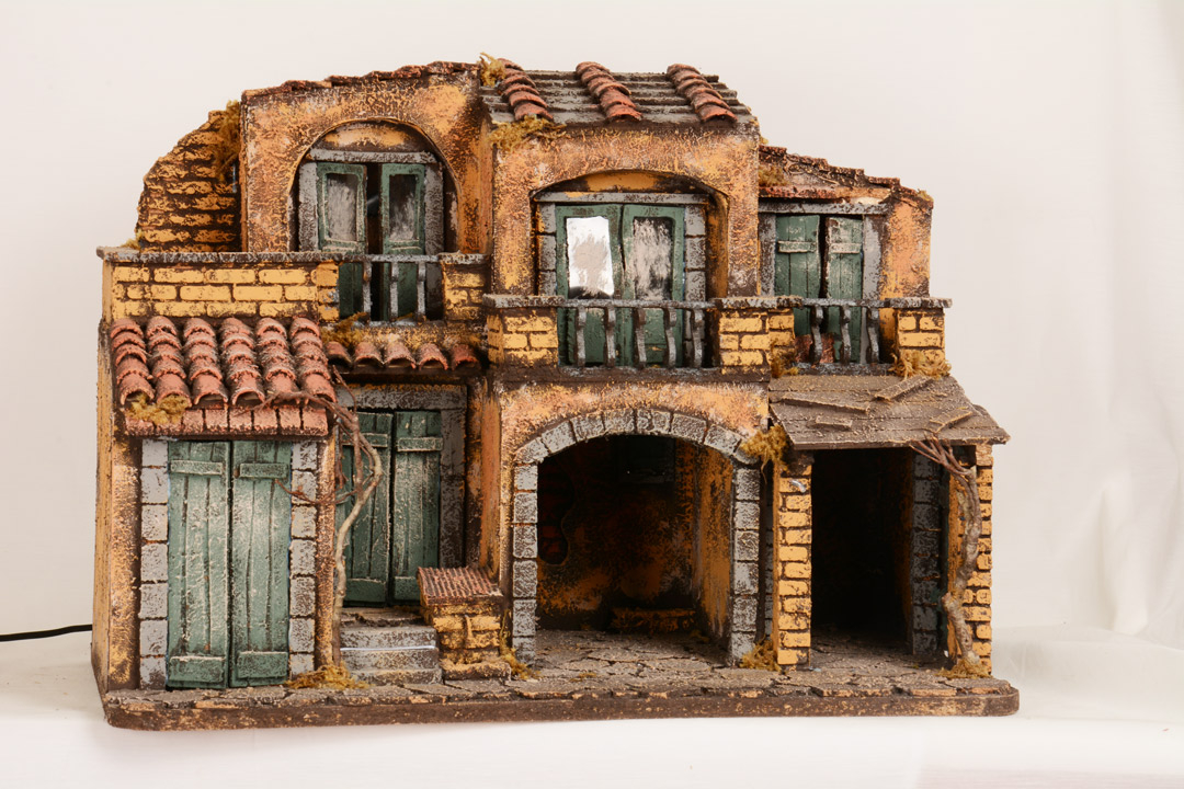 Capanna borgo in legno cm 40x31  h 63 UV112