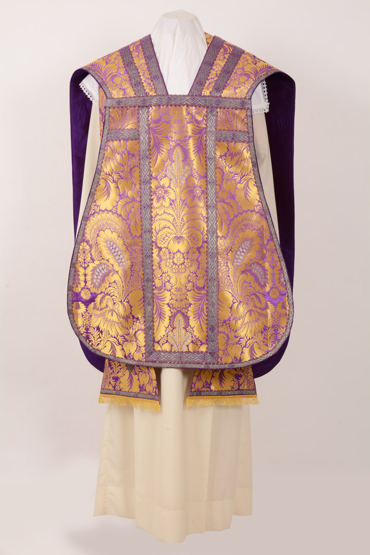 Pianeta con accessori tessuto mughetti colore viola