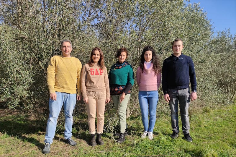 Luciana Baldoni con il suo gruppo di lavoro