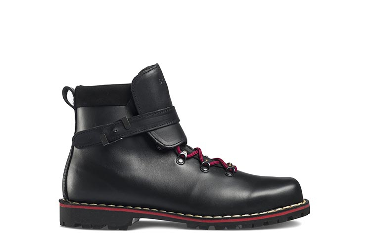 Caf racers boot in full grain leather with breathable lining