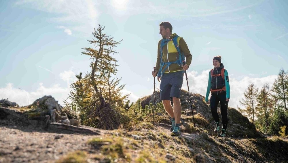 Camminare in montagna in compagnia