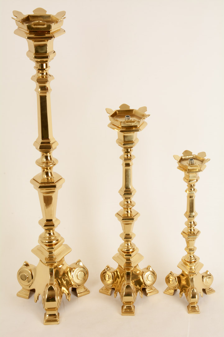 Candeliere in fusione di ottone STI