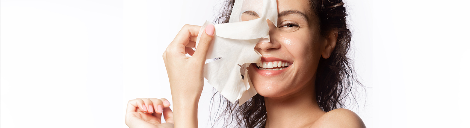 Mantieni idratata la tua pelle in estate con le maschere idratanti