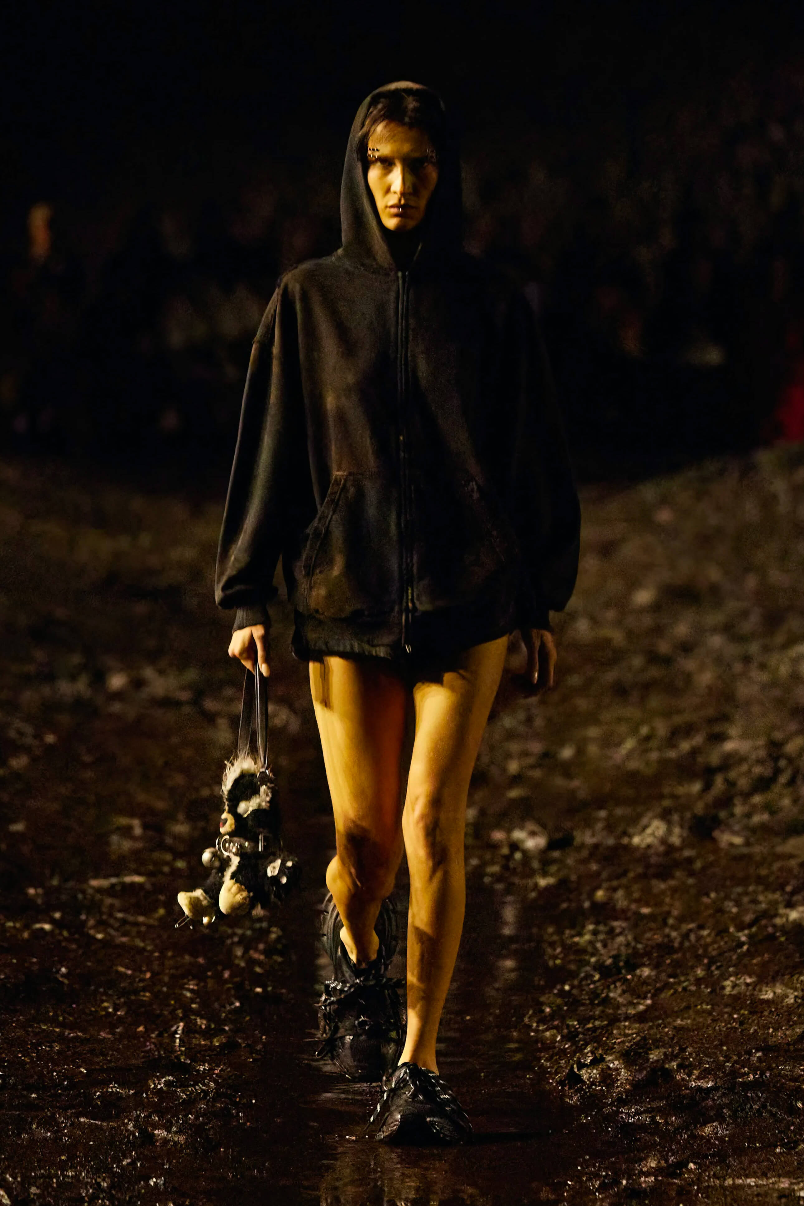 BELLA HADID BALENCIAGA