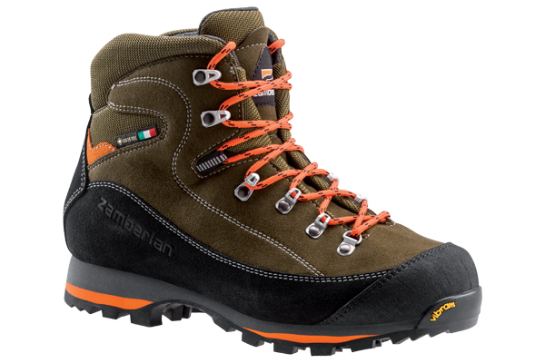 Bota de montaña con Goretex y suela Vibram. Compra online en Navendi