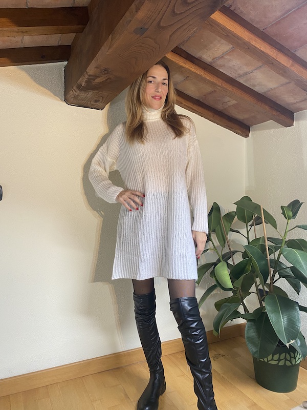 Maglione crop con treccia e collo alto viola Vicolo