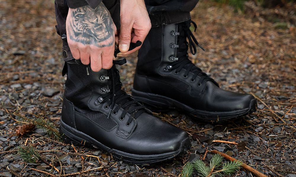 Military boot lacing on sale methods