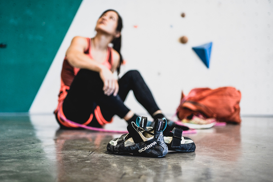 Cleaning rock climbing store shoes