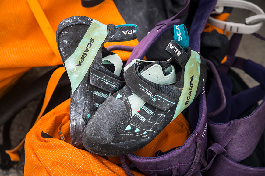 Cleaning rock 2024 climbing shoes