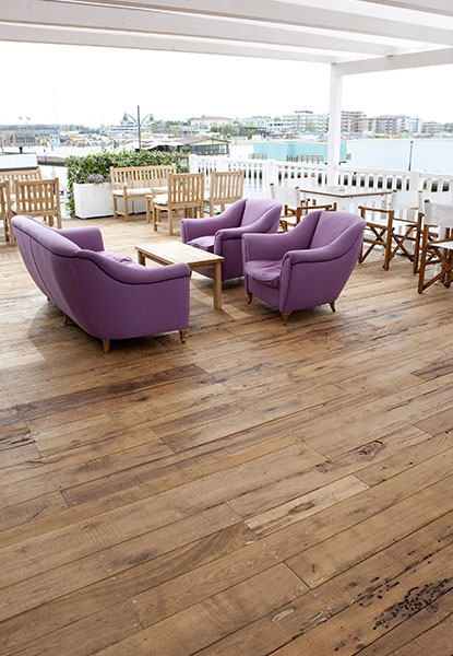 Pavimento in legno esterno di Rovere Antico Massiccio da Briccole