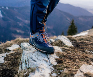 Si te gusta el senderismo o el trekking, estas botas con pistones