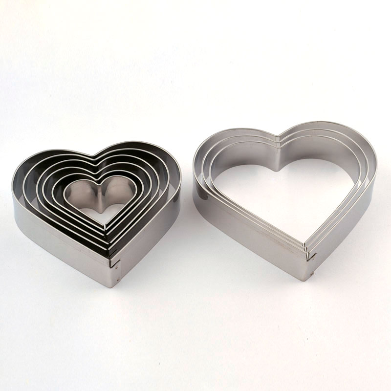 Heart-shaped pasta cutter set - 9 pieces