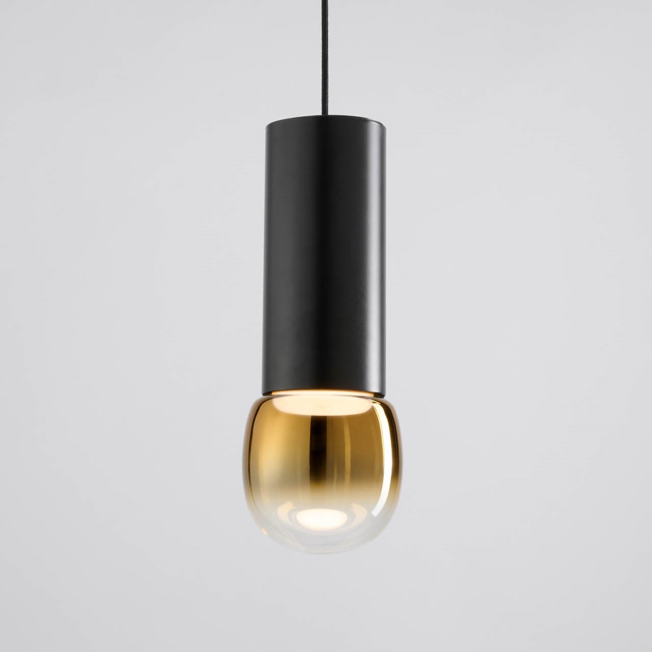 MODIGLIANI SOSPENSIONE BASE A LED INTEGRATO SMALL NERO 8W 3000K DIMMERABILE + DIFFUSORE IN VETRO SMALL ORO