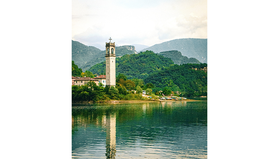 panorama lago di corlo