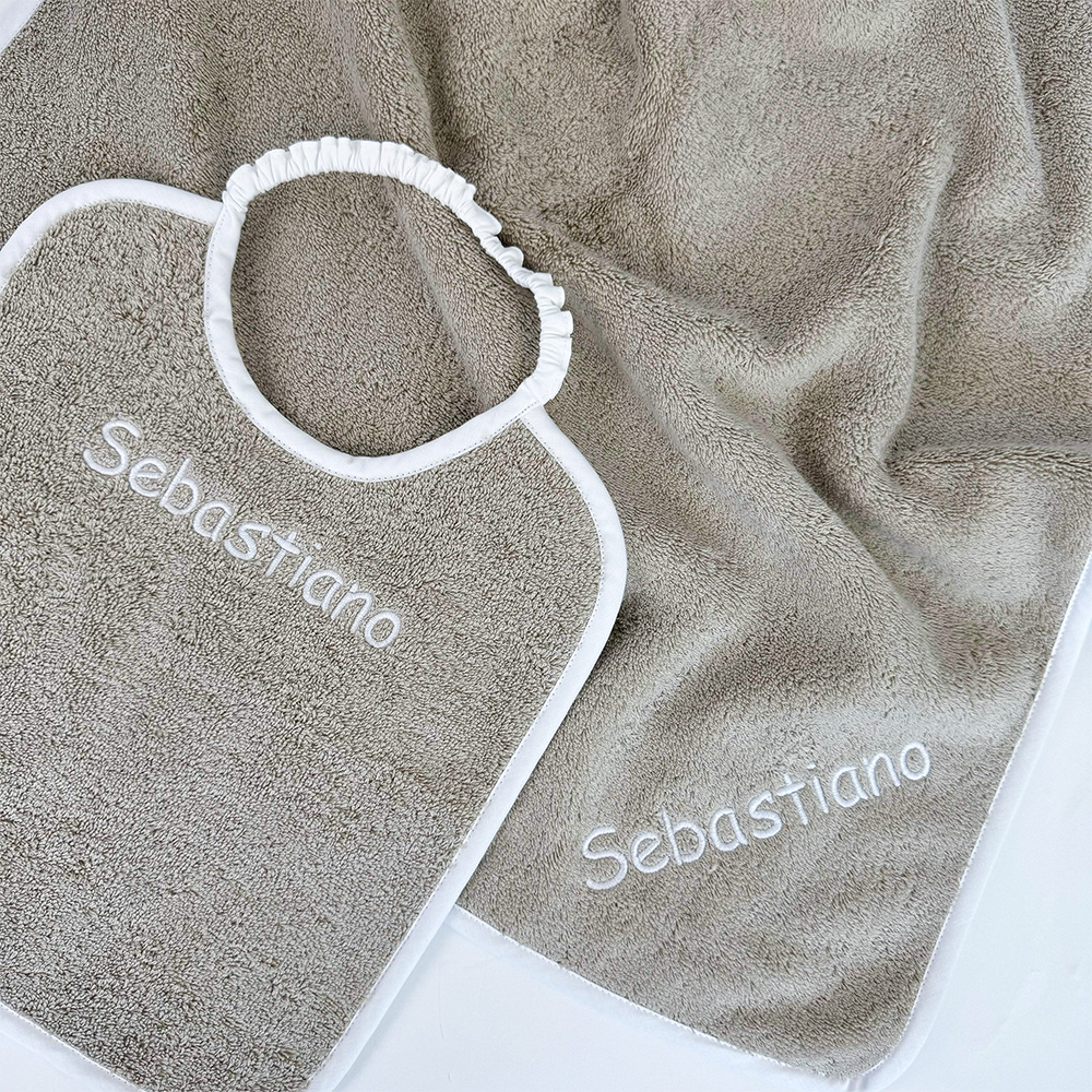 Set Asilo: Bavaglino + Asciugamano 