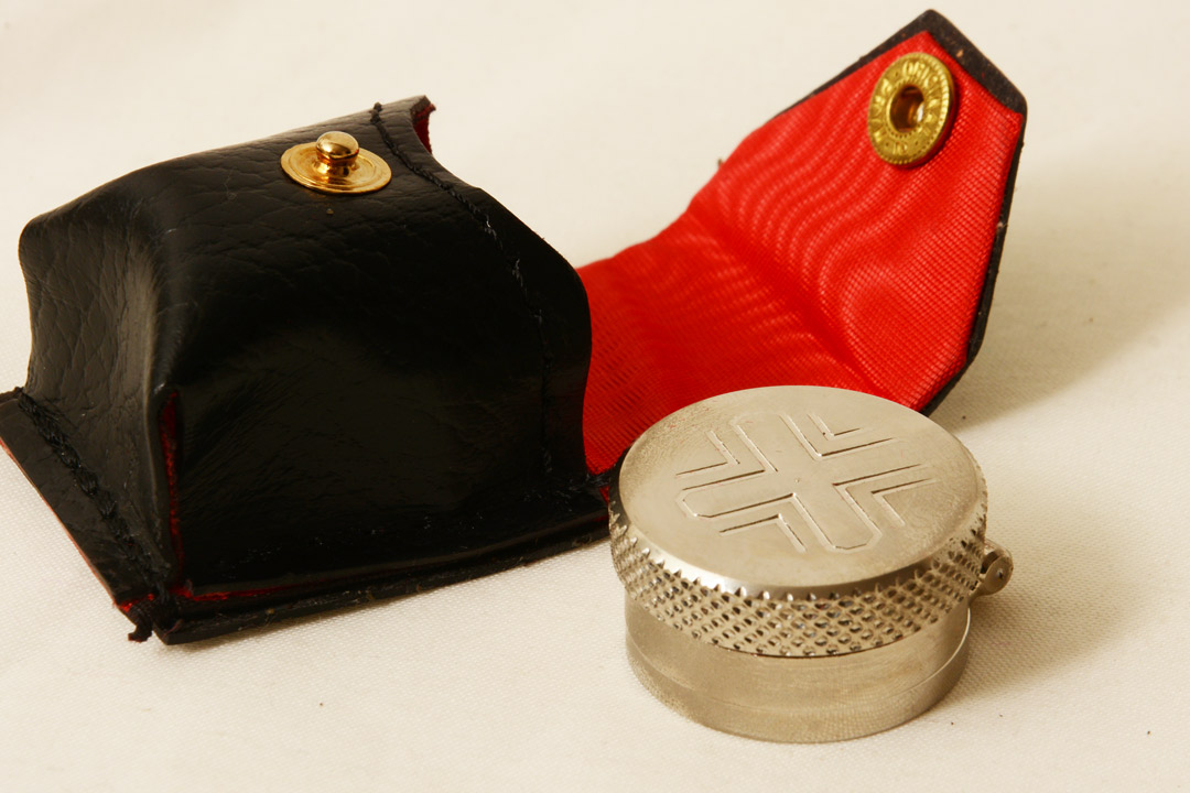 Astuccio con vasetto Olio Santo con anello CAL959