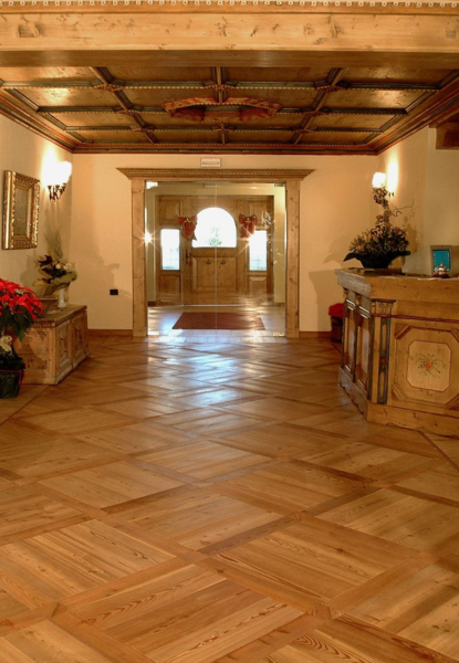pavimenti in legno con quadrotte versailles