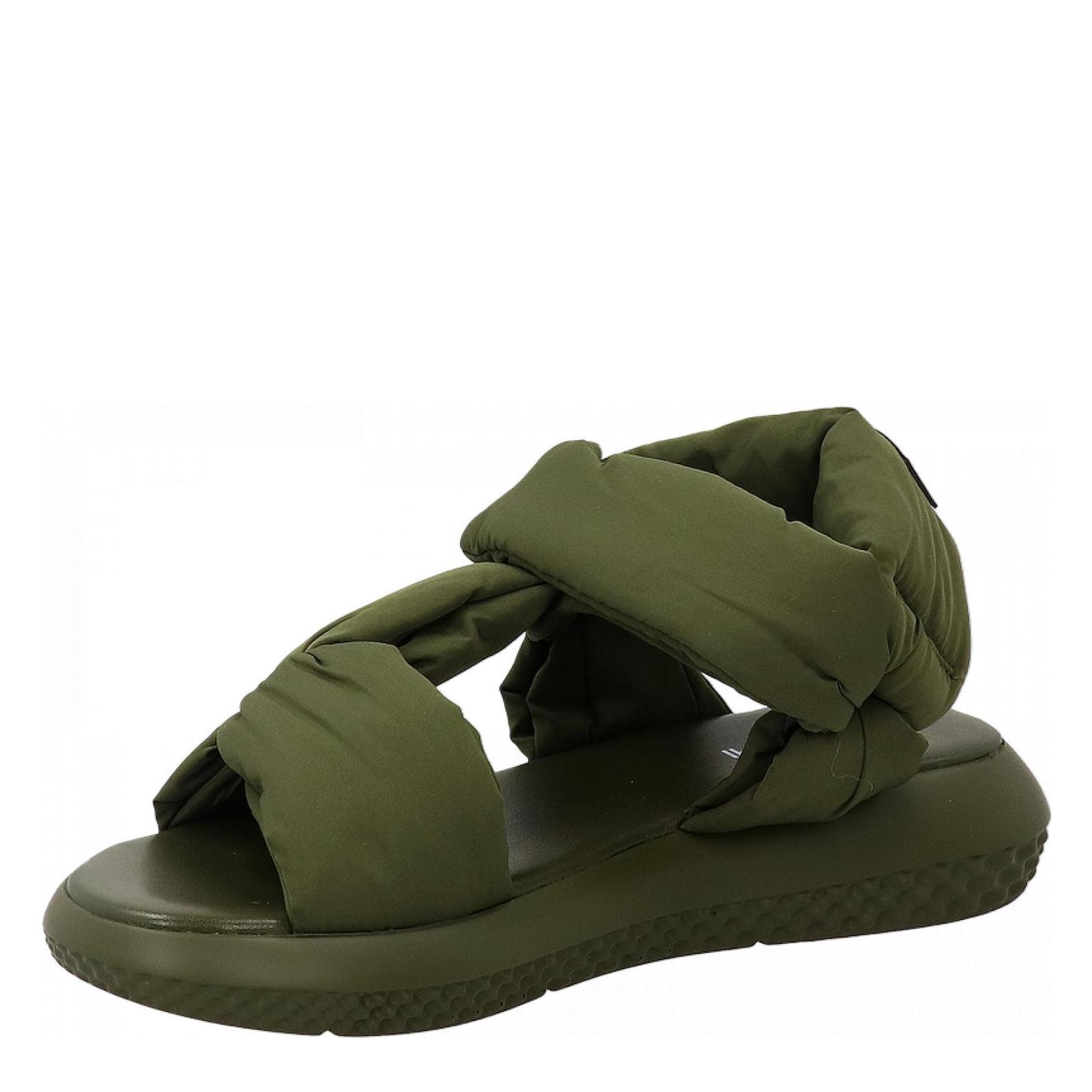 ELENA IACHI militare