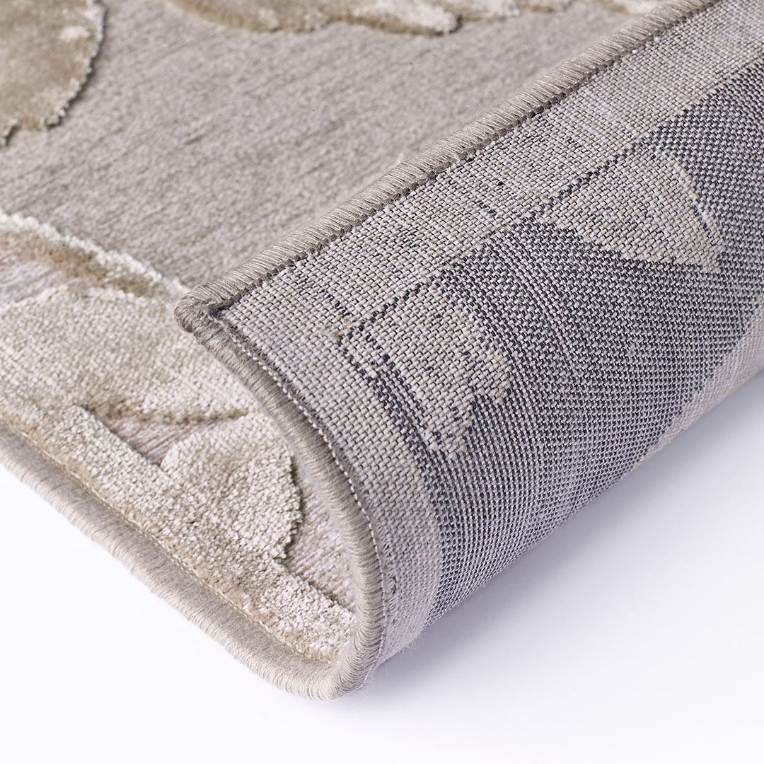 Tappeto GENOVA 38052/6525/90: Eleganza floreale per un design senza tempo