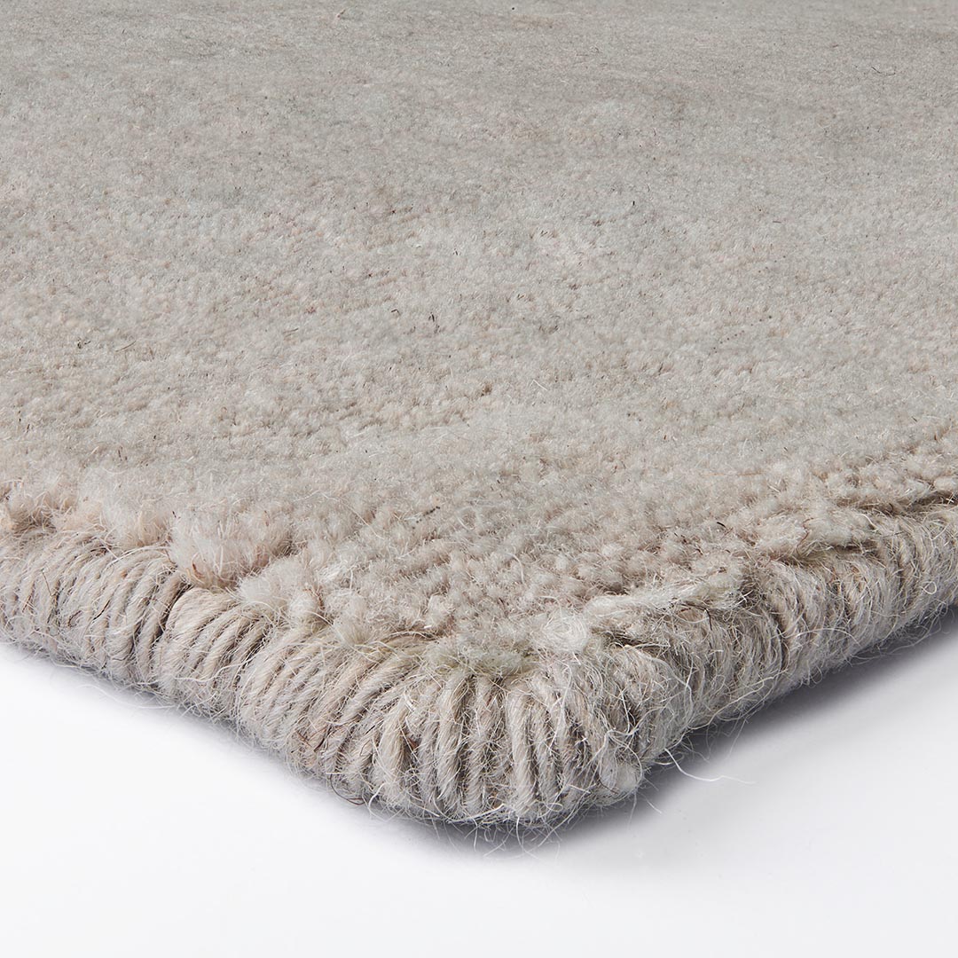 Tappeto BRIANNE SAND: Eleganza e Comfort per il Tuo Soggiorno o Camera da Letto