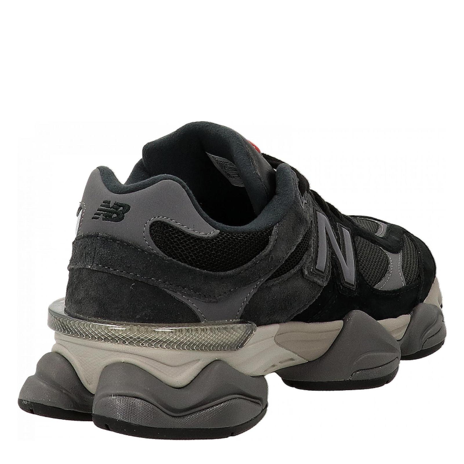 9060 black