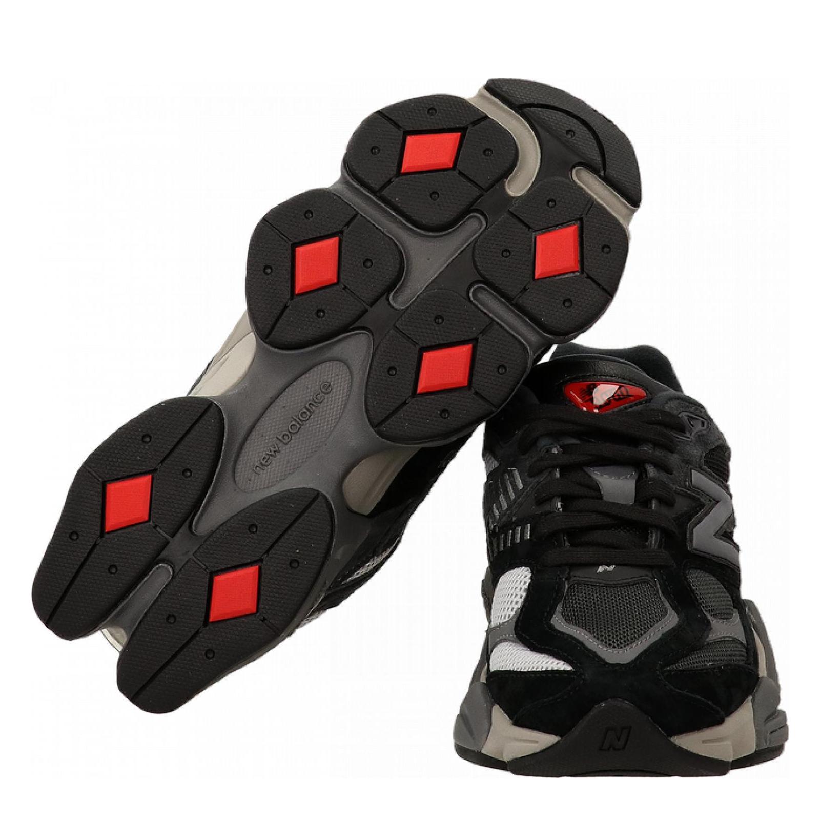 9060 black