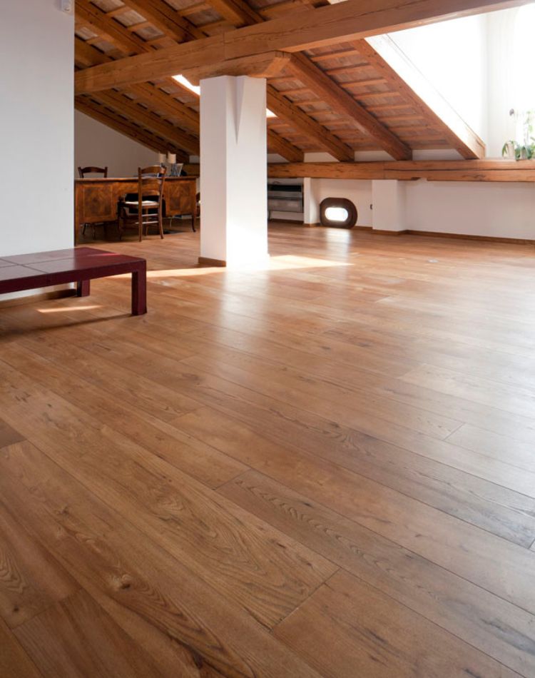 parquet in olmo con posa a tolda di nave