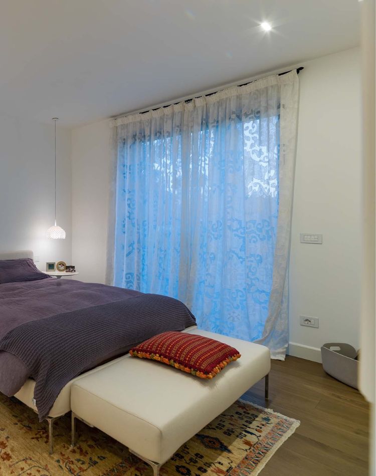 camera con parquetin legno rovere