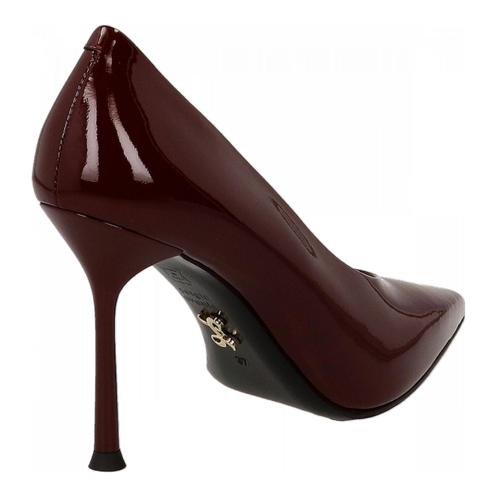 MODERNA VERNICE red-laque