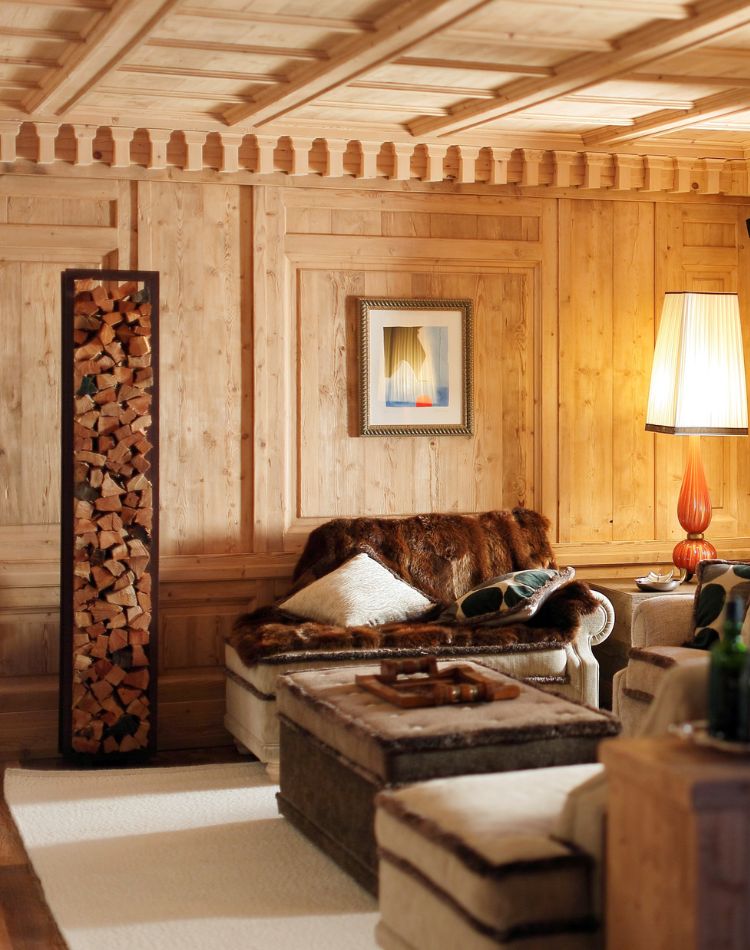 salone in legno di abete