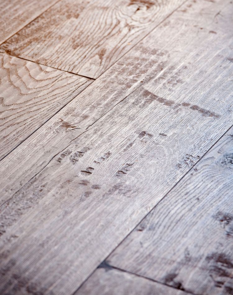 parquet multistrato in rovere vecchio piallato a mano