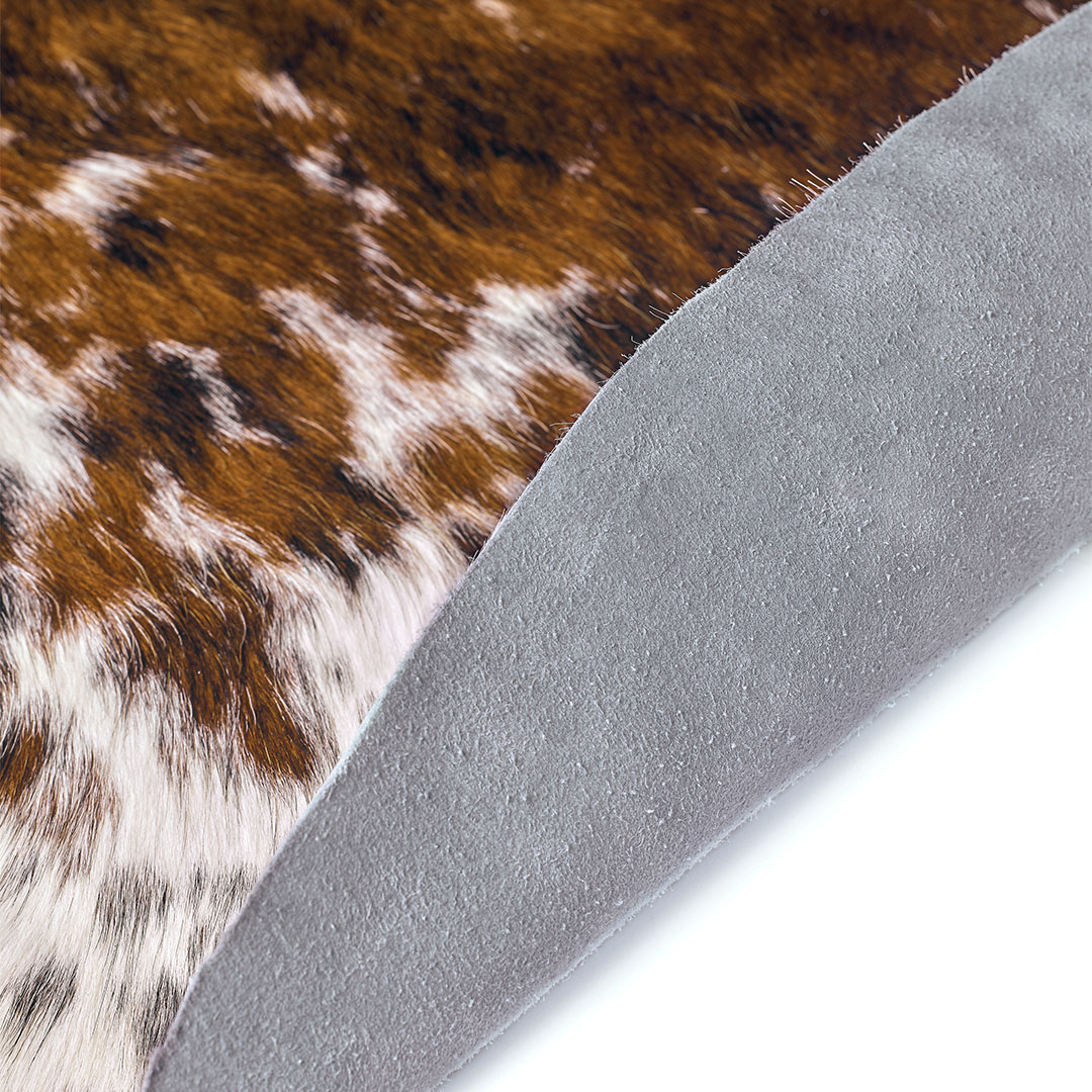 Tappeto PELLE NATURALE TRICOLORE – Eleganza e stile con un tocco vivace