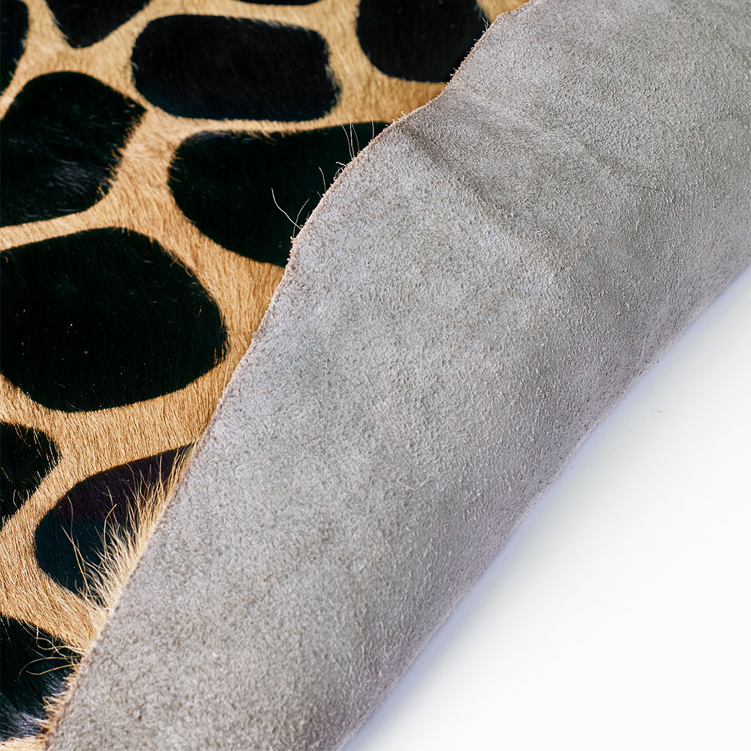 Tappeto PELLE STAMPATA GIRAFFA – Eleganza e stile con un tocco vivace