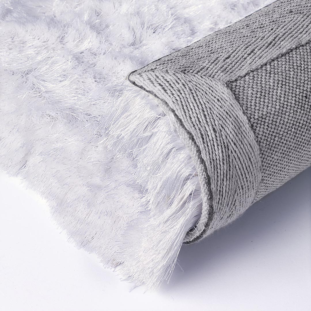 Tappeto ASTER WHITE: Raffinatezza e Comfort per il Tuo Spazio