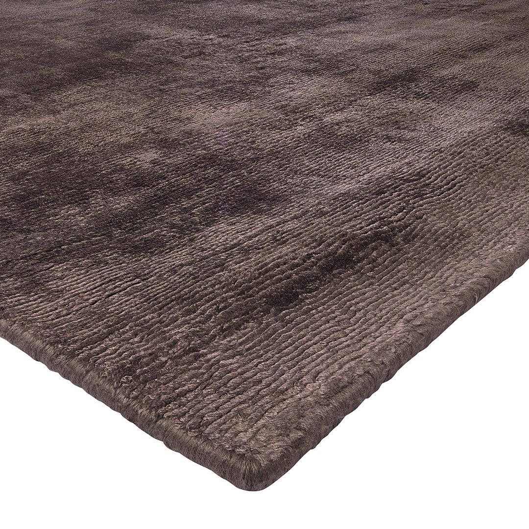 TRENDY SHINY TAUPE: Raffinatezza e Comfort per il Tuo Spazio