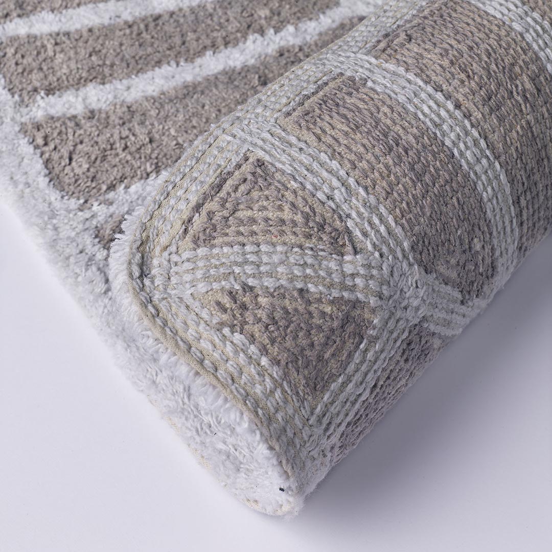 Tappeto da Bagno LEAF BEIGE/IVORY – Eleganza Naturale per il Tuo Bagno