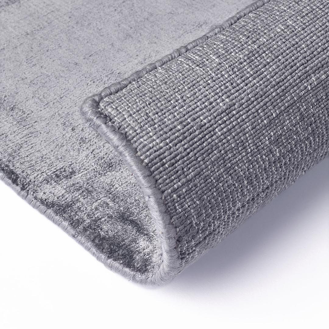 Tappeto LUCE GREY: Eleganza Semplice e Raffinata