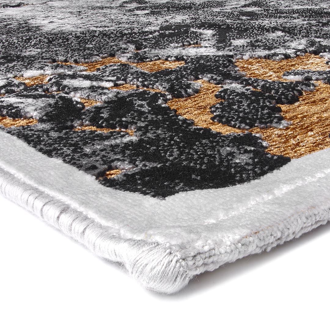 Tappeto GABRIELLE 491E/Q13: Stile Materico con Accenti Dorati