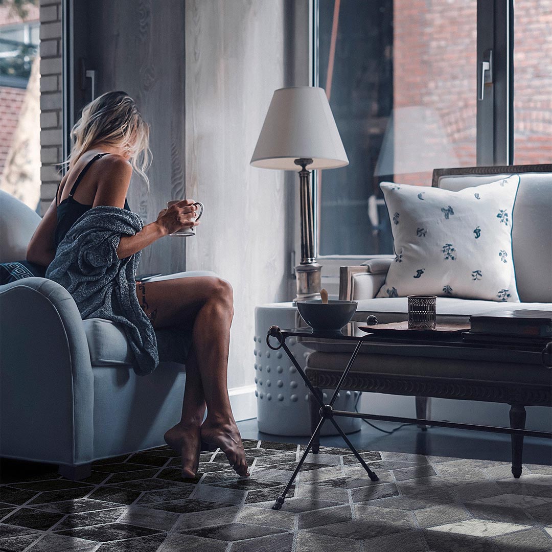 Tappeto LAGUNA 63488/6656: Geometrie Cubiche per Interni Moderni