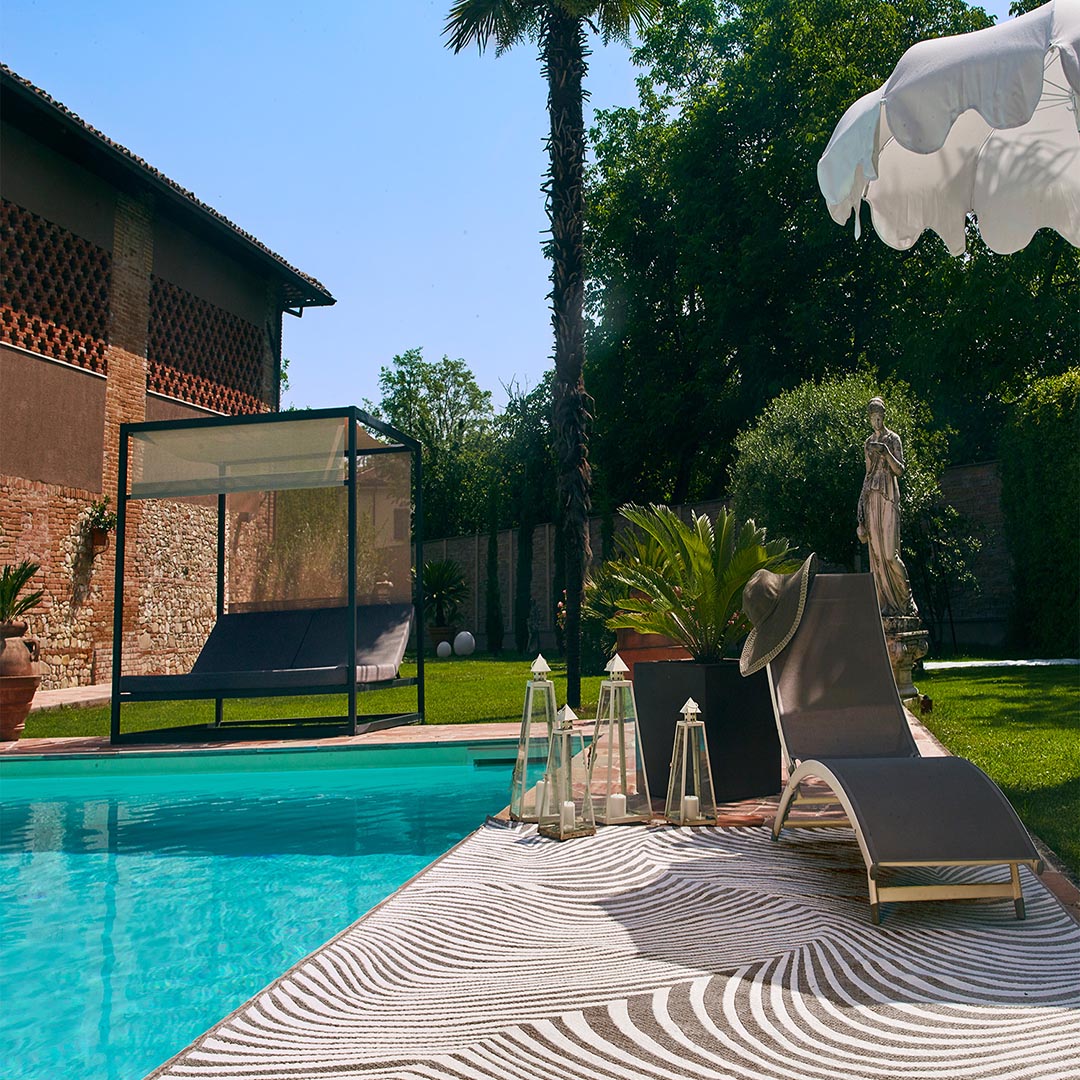 Tappeto BRIGHTON 980038/2026/96: Stile Unico per Interni ed Esterni