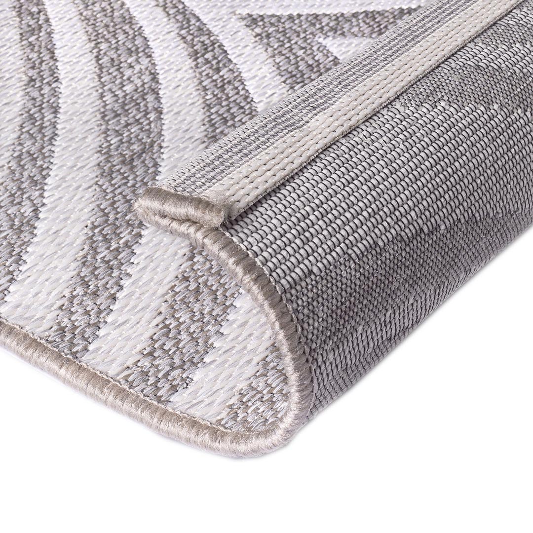 Tappeto BRIGHTON 980038/2026/96: Stile Unico per Interni ed Esterni