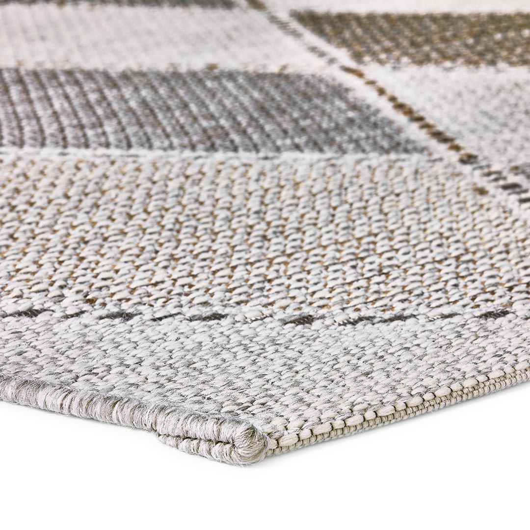 Tappeto BRIGHTON 57 TAUPE: Eleganza Versatile per Interni ed Esterni