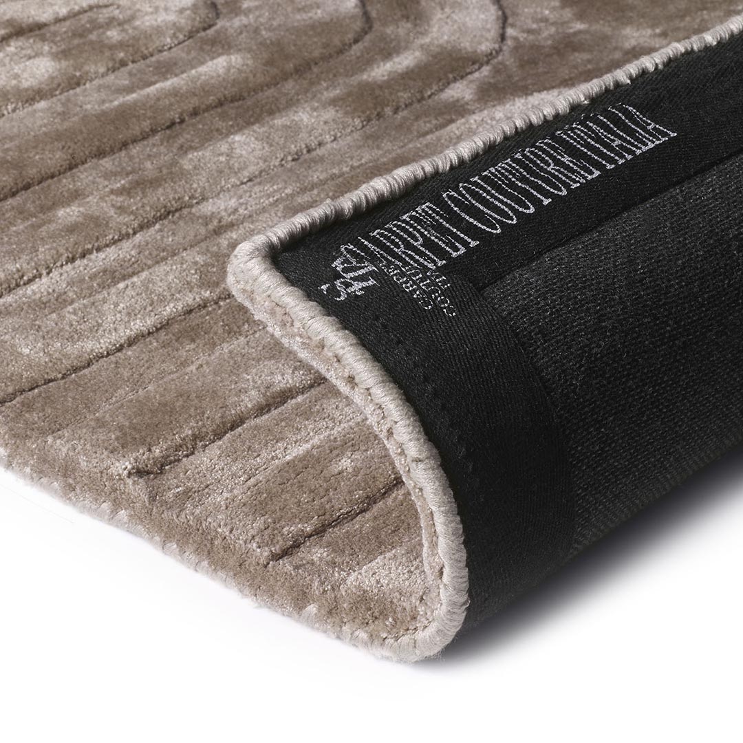 Tappeto SOLEIL VISONE: Raffinatezza e Design per il Tuo Soggiorno