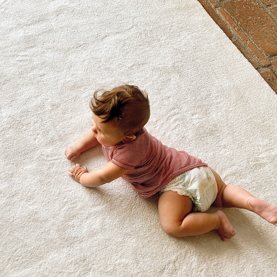 Tappeto LUMINOSA BIANCO: Eleganza Monocromatica per il Tuo Salotto