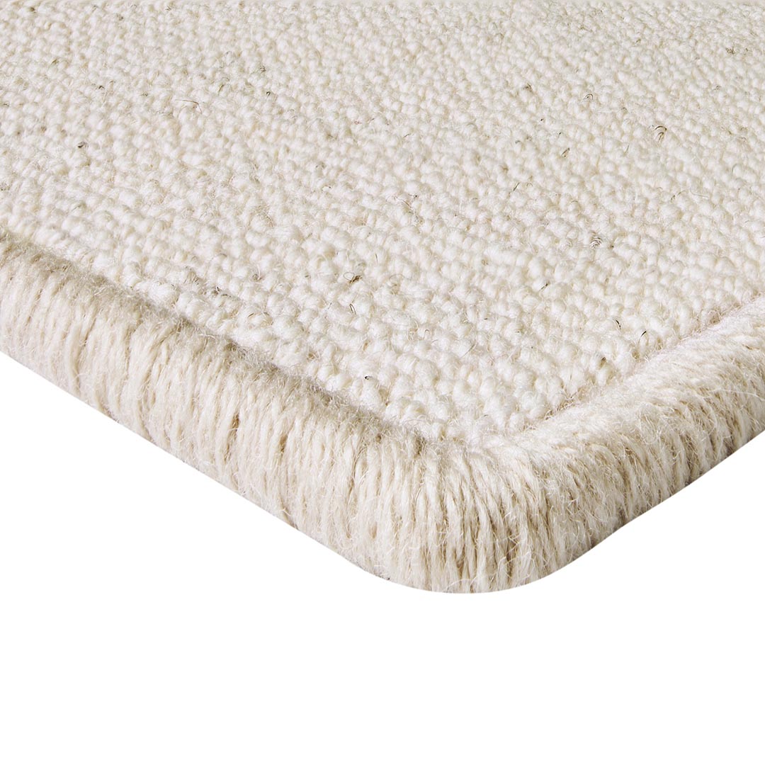 MEGAN CANAPA: Stile Minimalista e Comfort Naturale