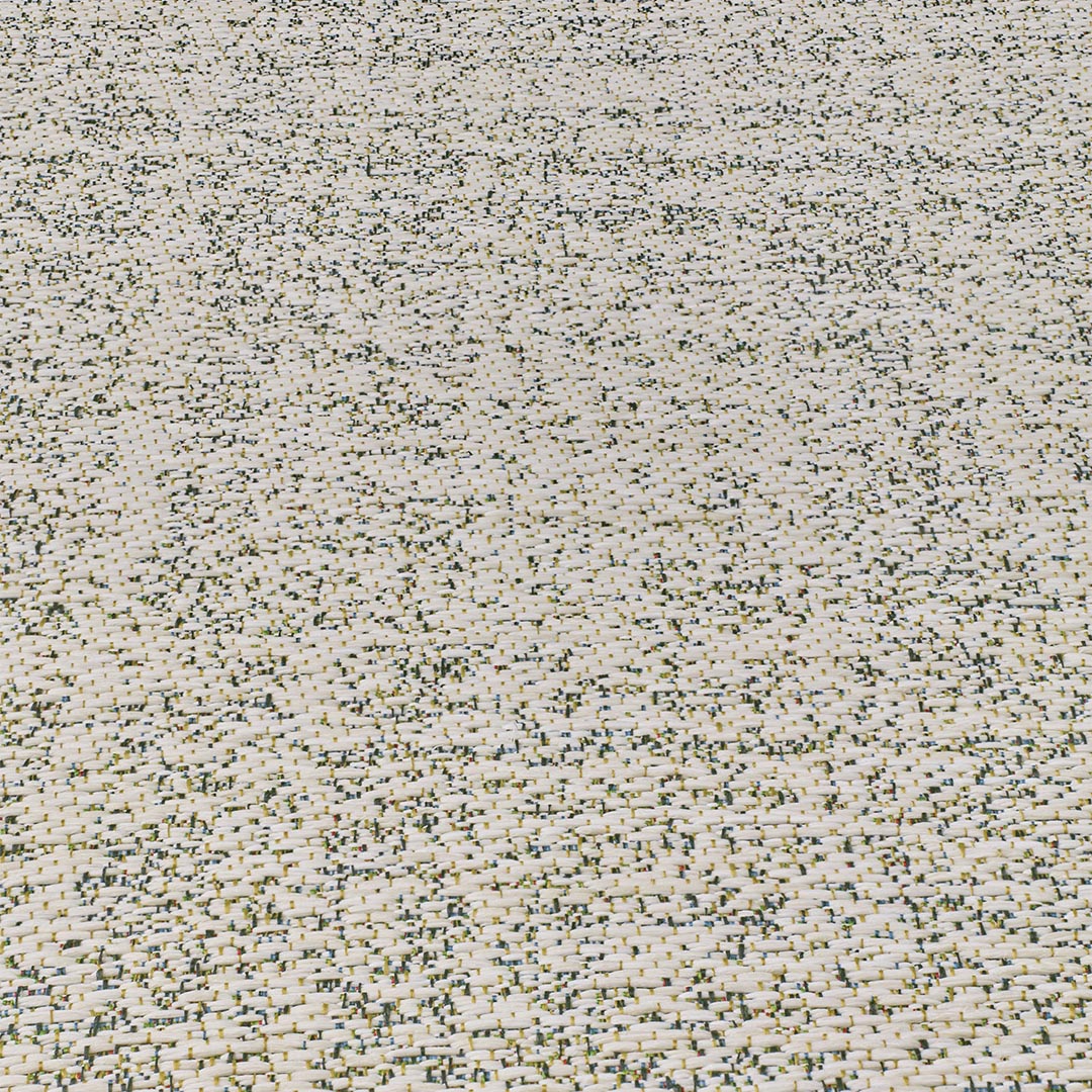 Tappeto Monocromatico MAYA IVORY: Eleganza Versatile per Ogni Ambiente